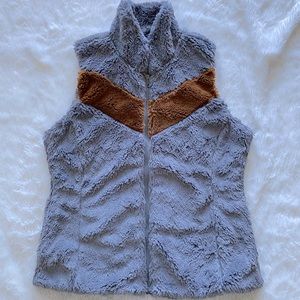 Like new Patagonia furry fleece Aztec bear vest
